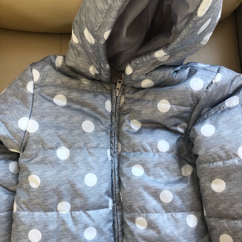 Girls Gymboree Grey winter puffer coat, white polka dots